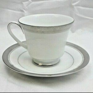 Noritake, Fine Porcelain, Crestwood Platinum, 8 PIECE SET Teacup and Saucer, NEW